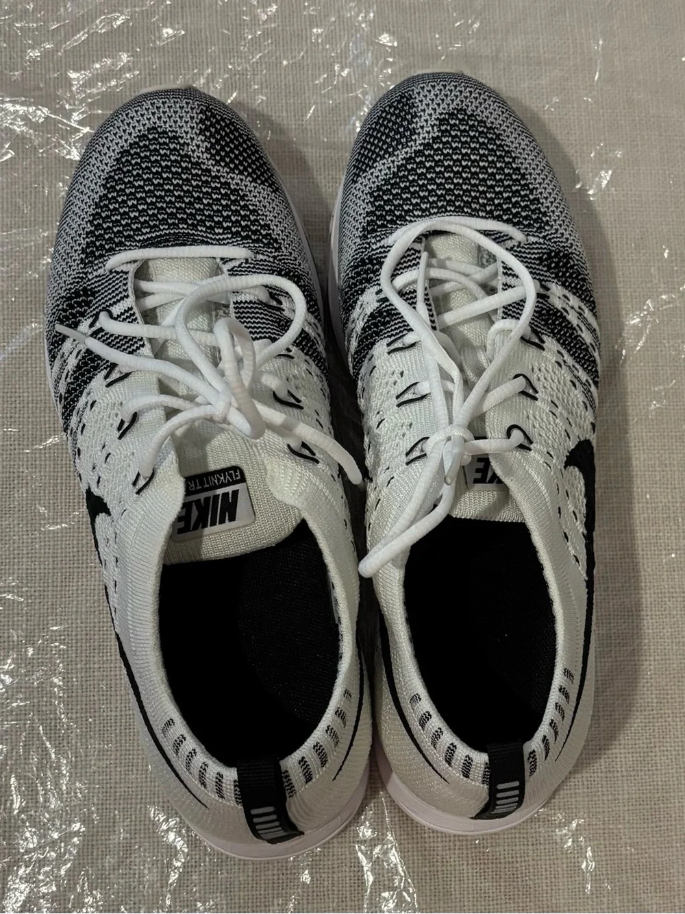 Ladies sneakers Shoes - White/Black